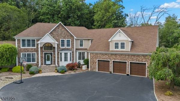 10 Coppola Ct, Montville Twp., NJ 07045