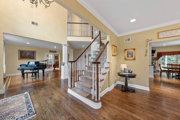 10 Coppola Ct, Montville Twp., NJ 07045