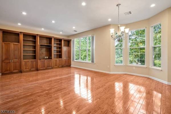 1308 Four Seasons Dr #1308, Wayne Twp., NJ 07470