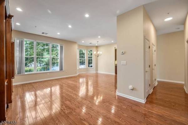 1308 Four Seasons Dr #1308, Wayne Twp., NJ 07470