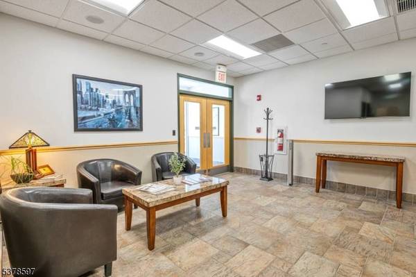 330 Changebridge Rd, Montville Twp., NJ 07058