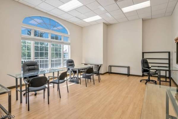 330 Changebridge Rd, Montville Twp., NJ 07058