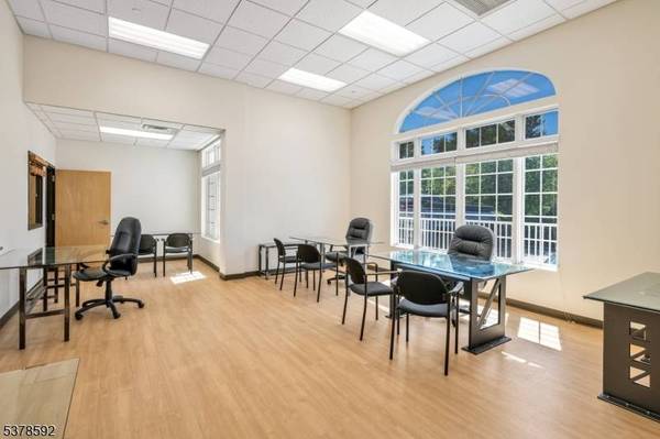 330 Changebridge Rd, Montville Twp., NJ 07058