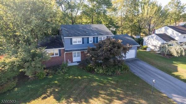 17 Buckingham Cir, Montville Twp., NJ 07058