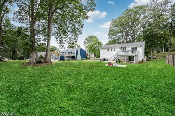 22 Mary Dr, Montville Twp., NJ 07082