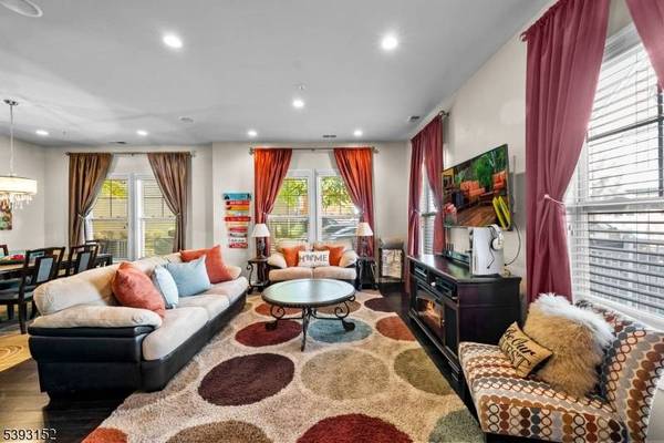 515 River Pl, Butler Boro, NJ 07405