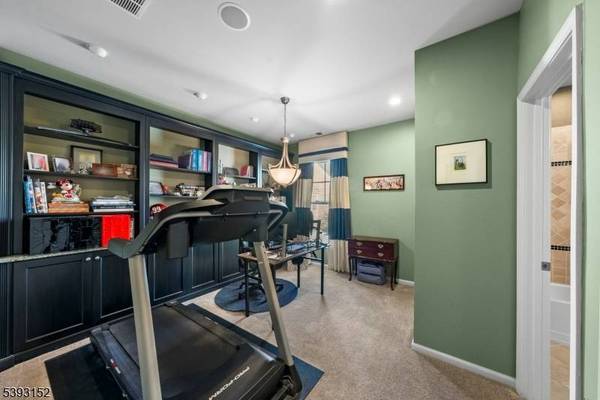 515 River Pl, Butler Boro, NJ 07405