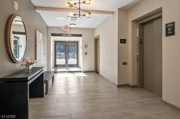 20 Encampment Ct203, Montville Twp., NJ 07082