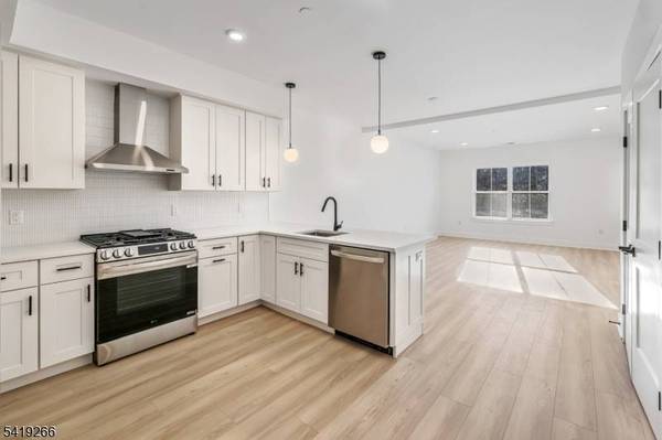 20 Encampment Ct203, Montville Twp., NJ 07082