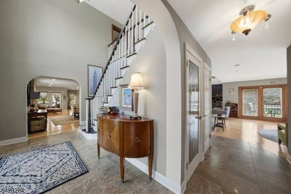 15 Turner Ln, Montville Twp., NJ 07082
