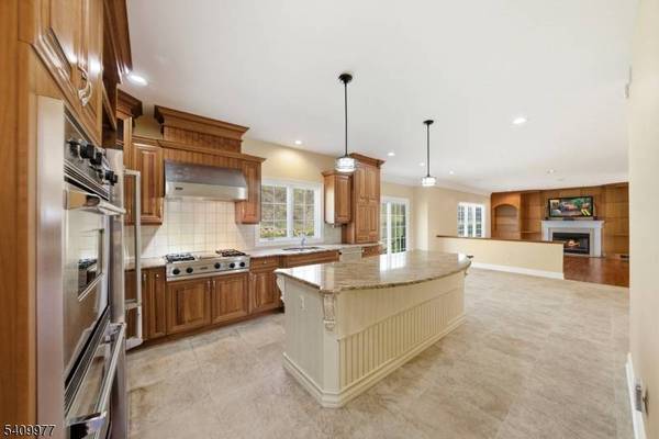 42 Kanouse Ln, Montville Twp., NJ 07045