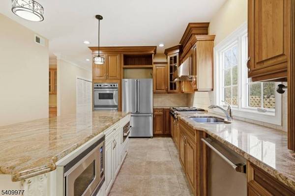 42 Kanouse Ln, Montville Twp., NJ 07045