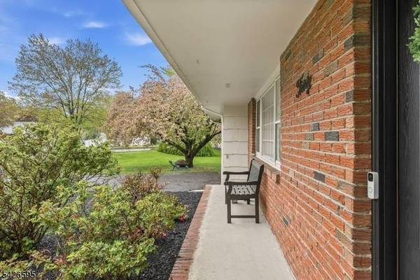 30 Cheryl Rd, Montville Twp., NJ 07058