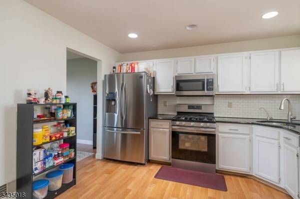 3 Constitution Ct, Montville Twp., NJ 07045