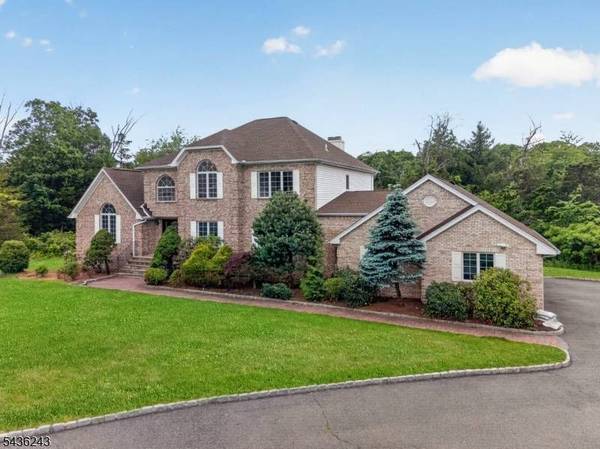 8 Van Duyne Ct, Montville Twp., NJ 07082