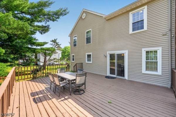 10 Jean Dr, Montville Twp., NJ 07082