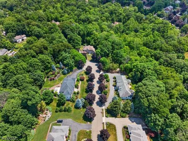15 Daro Ct, Montville Twp., NJ 07045