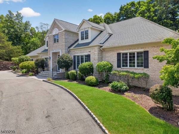 15 Daro Ct, Montville Twp., NJ 07045