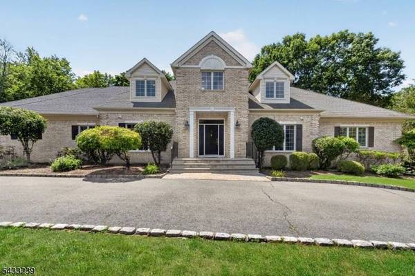 15 Daro Ct, Montville Twp., NJ 07045