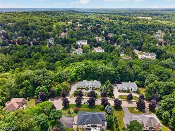 15 Daro Ct, Montville Twp., NJ 07045
