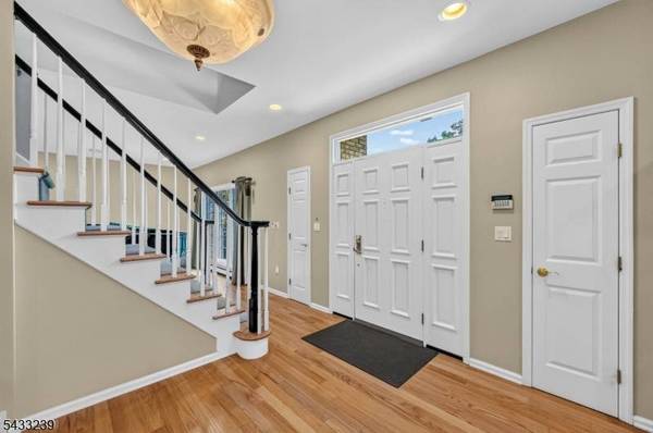 15 Daro Ct, Montville Twp., NJ 07045