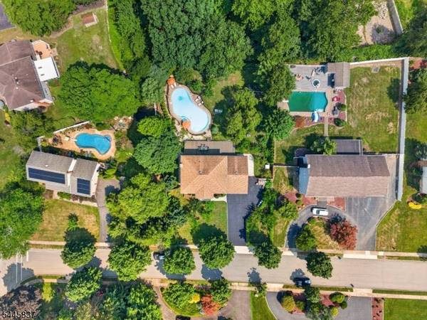 4 Le Mans Pl, Montville Twp., NJ 07058