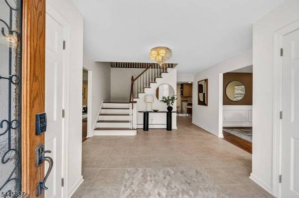 4 Le Mans Pl, Montville Twp., NJ 07058