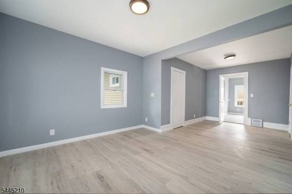 5 Avenue A, Ogdensburg Boro, NJ 07439