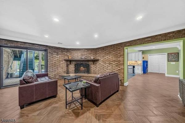 14 Waughaw Rd, Montville Twp., NJ 07082