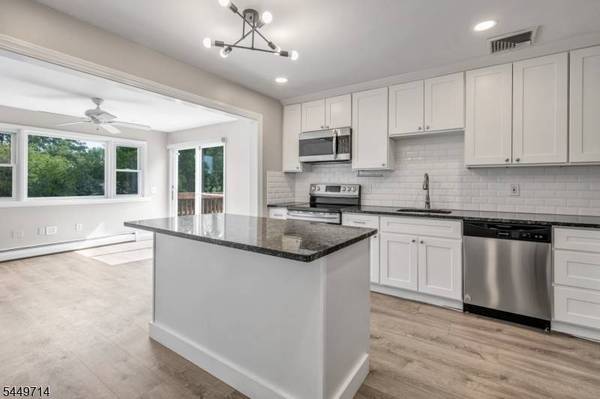 2 Stiles Ln, Montville Twp., NJ 07058