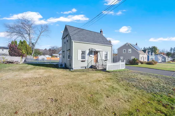 15 Pearl Street, Windsor Locks, CT 06096