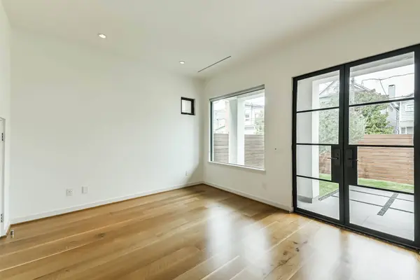 815 Alexander ST, Houston, TX 77007