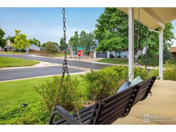 8485 S Piney Point St, Highlands Ranch, CO 80126