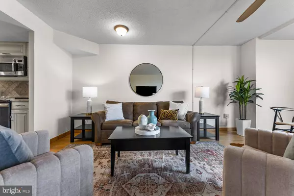 233 S 6TH ST #608, Philadelphia, PA 19106