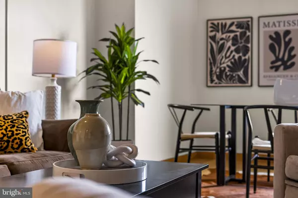 233 S 6TH ST #608, Philadelphia, PA 19106