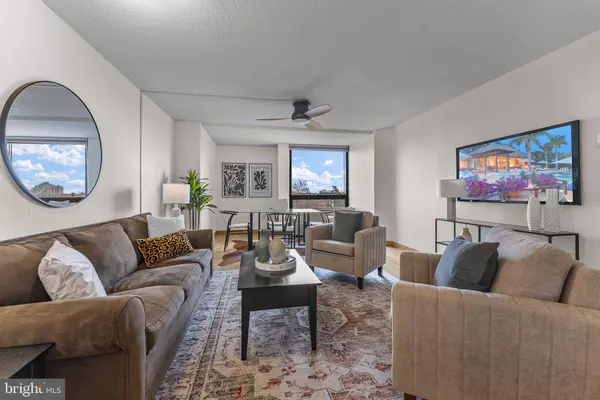 233 S 6TH ST #608, Philadelphia, PA 19106