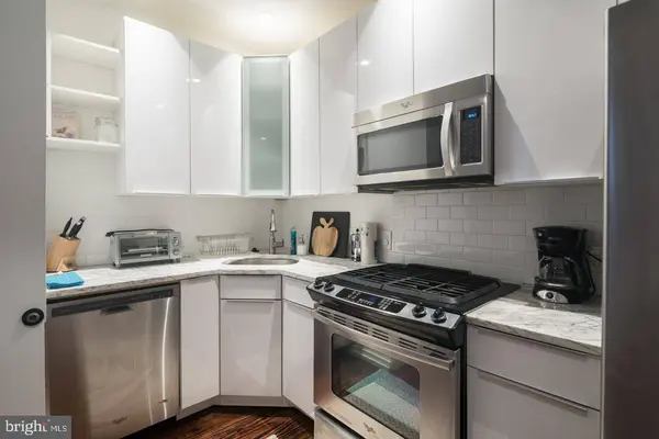 126 N 3RD ST #1, Philadelphia, PA 19106