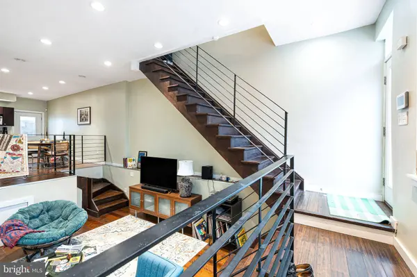 1009 S CHADWICK ST, Philadelphia, PA 19146