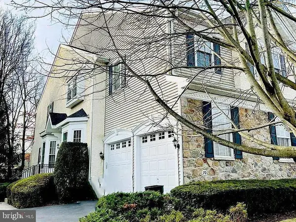 70 LONGVIEW LN, Newtown Square, PA 19073
