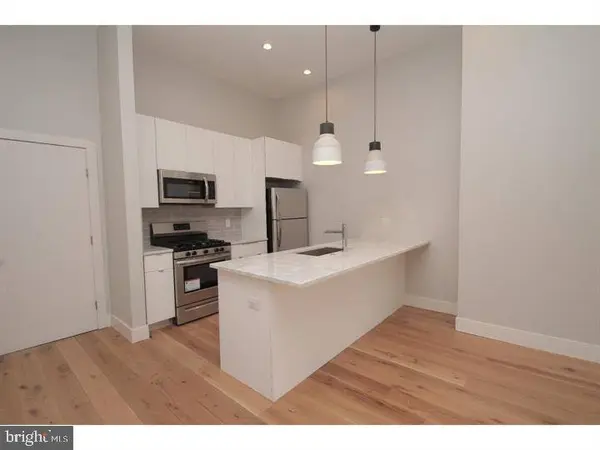 220 S 3RD ST #401, Philadelphia, PA 19106