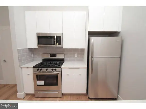 220 S 3RD ST #401, Philadelphia, PA 19106