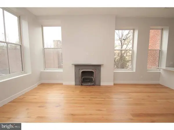 220 S 3RD ST #401, Philadelphia, PA 19106