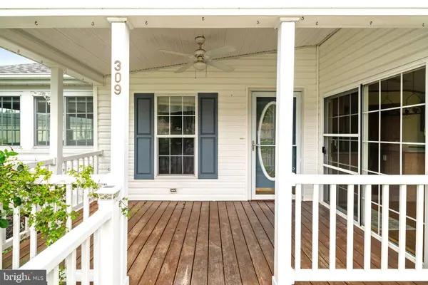 309 PERSIMMON CIR W, Dover, DE 19901