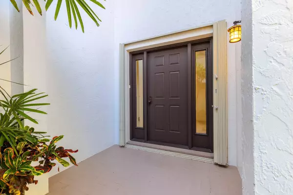 16648 N Traders XING 106, Jupiter, FL 33477