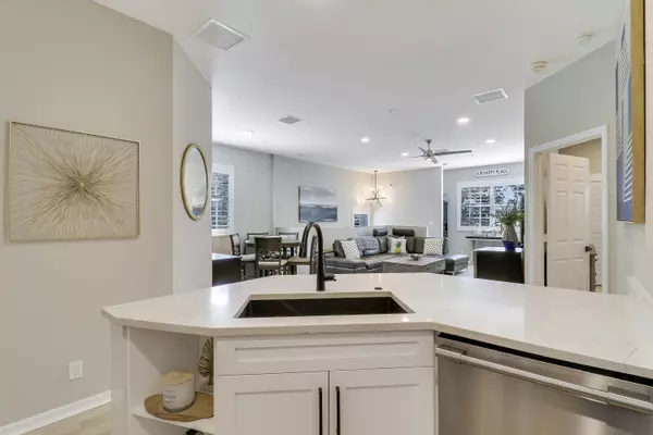 158 Village BLVD B, Tequesta, FL 33469