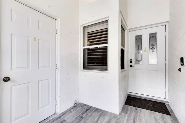 11036 SE Sea Pines CIR, Hobe Sound, FL 33455