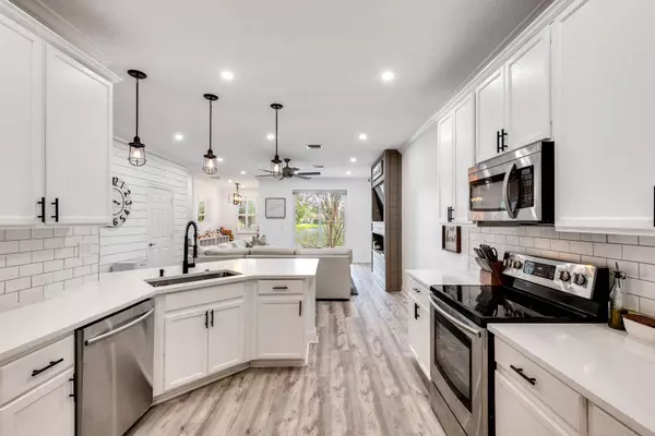 4890 Bonsai CIR 106, Palm Beach Gardens, FL 33418