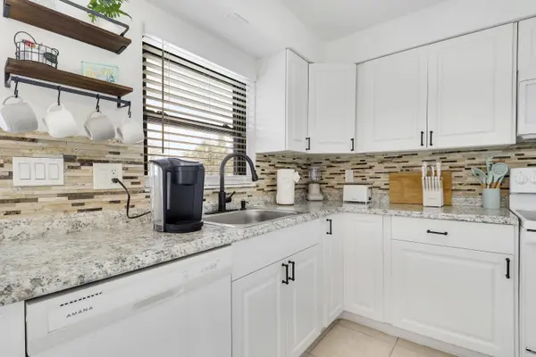 3539 Everglades RD, Palm Beach Gardens, FL 33410