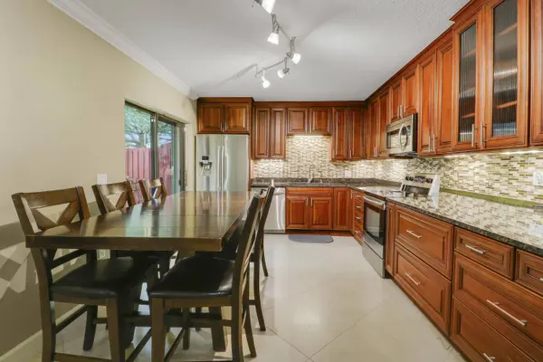 1901 19th LN, Palm Beach Gardens, FL 33418