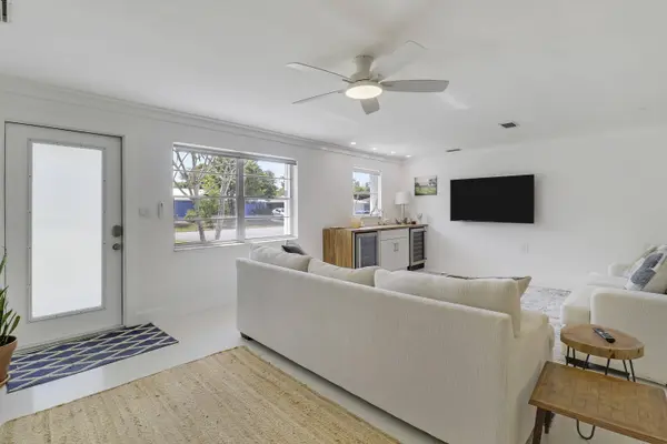 1518 Summer AVE, Jupiter, FL 33469